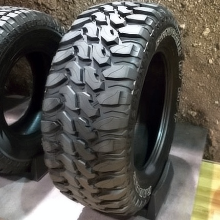 Radar Tires Renegade R7 M/T